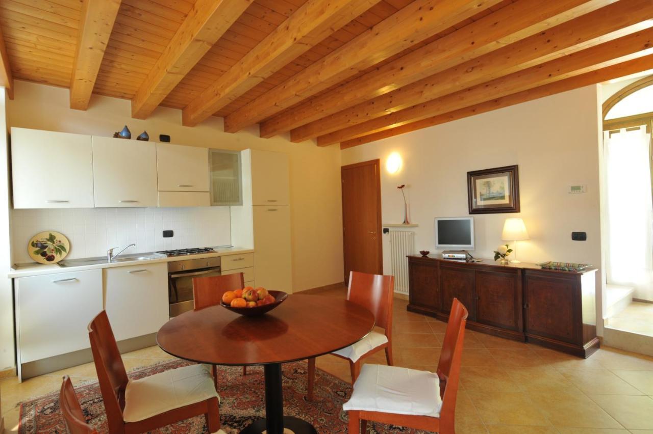 La Corte Dei Limoni Caprino Veronese Habitación foto